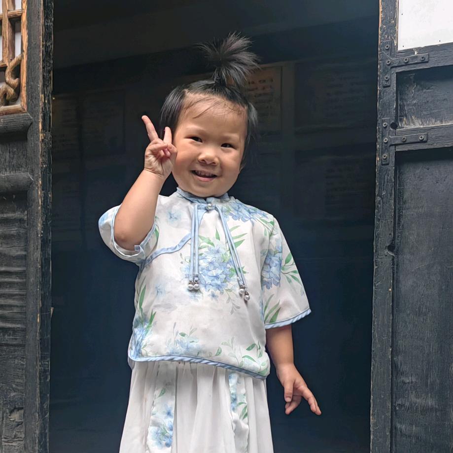 涞水阳光箱包厂