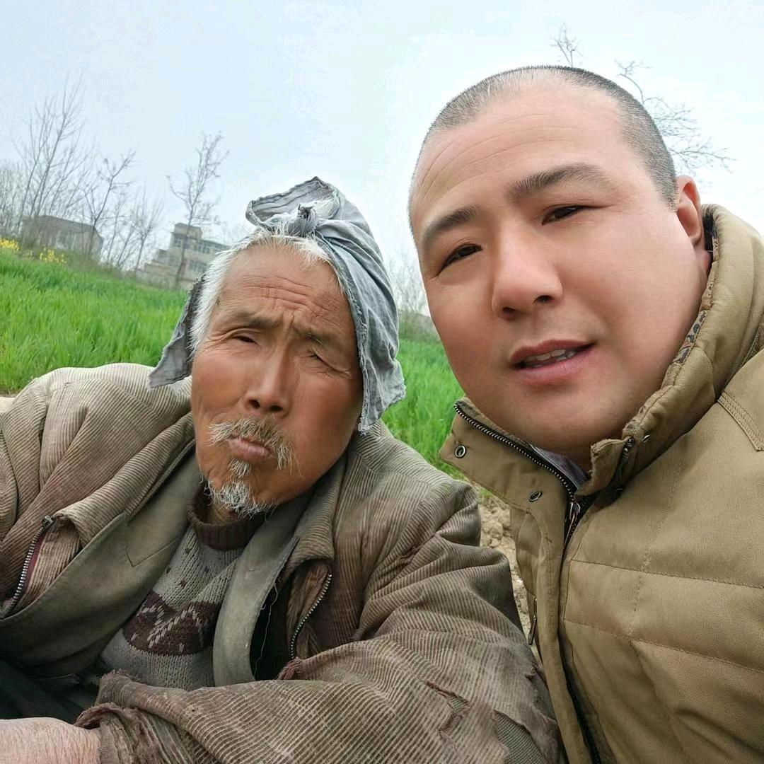 姚洪多、百善孝为先