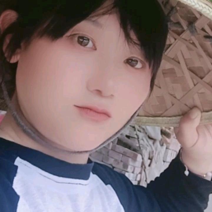 我叫村草。😂😂