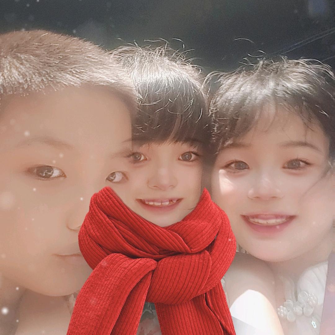 贝贝和妮妮和嘉嘉