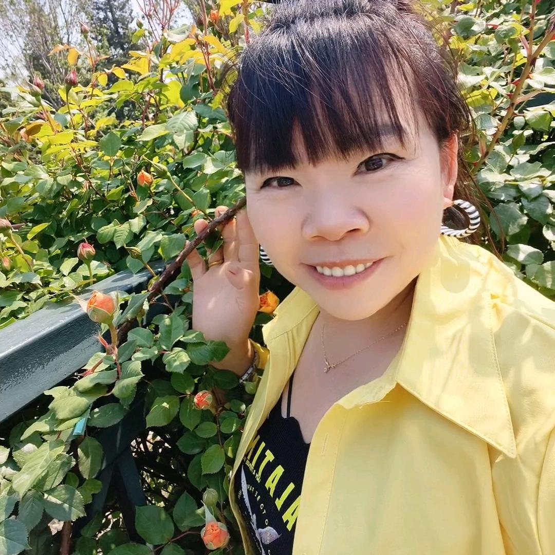 芳姐（单身妈妈）