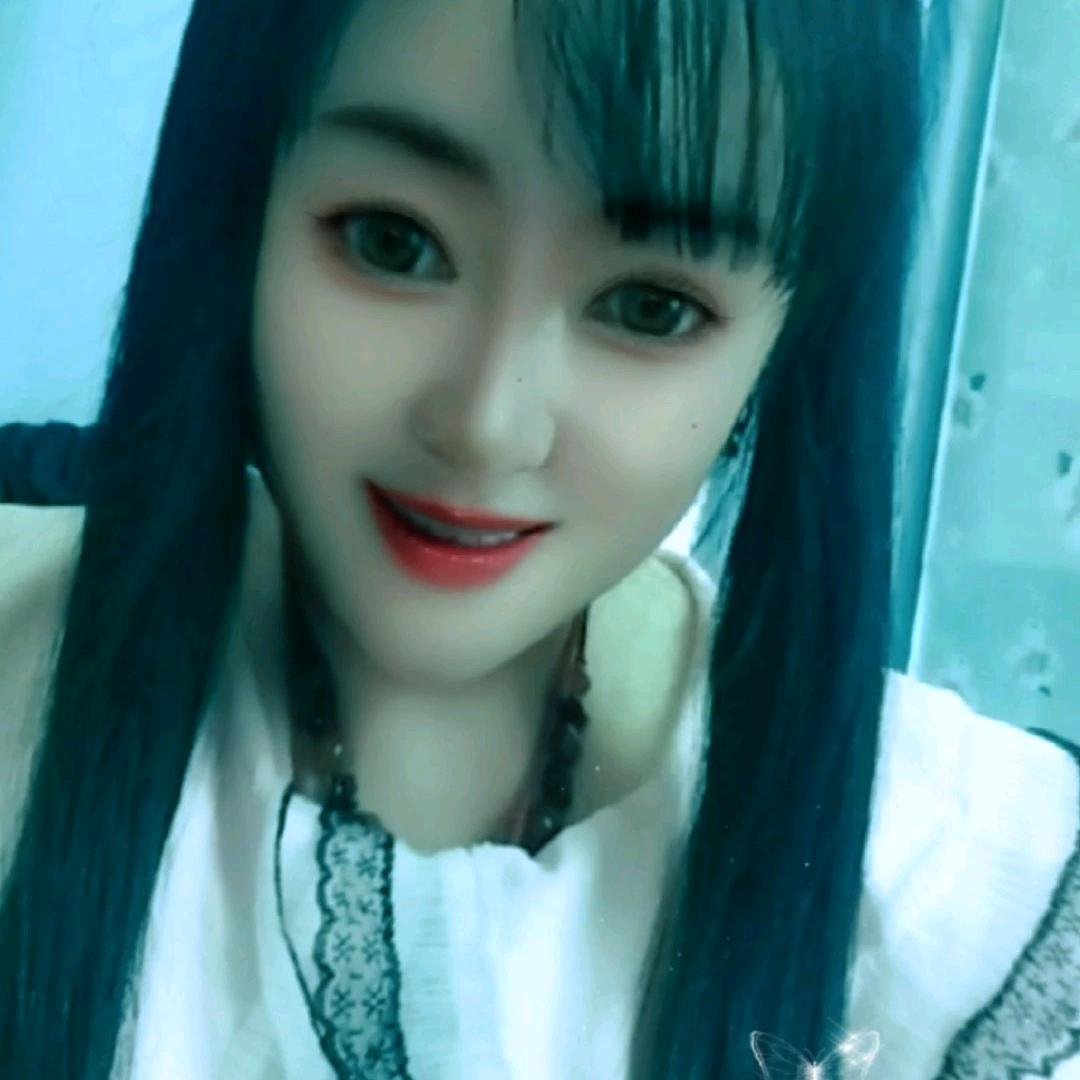 爱在山花浪漫时。