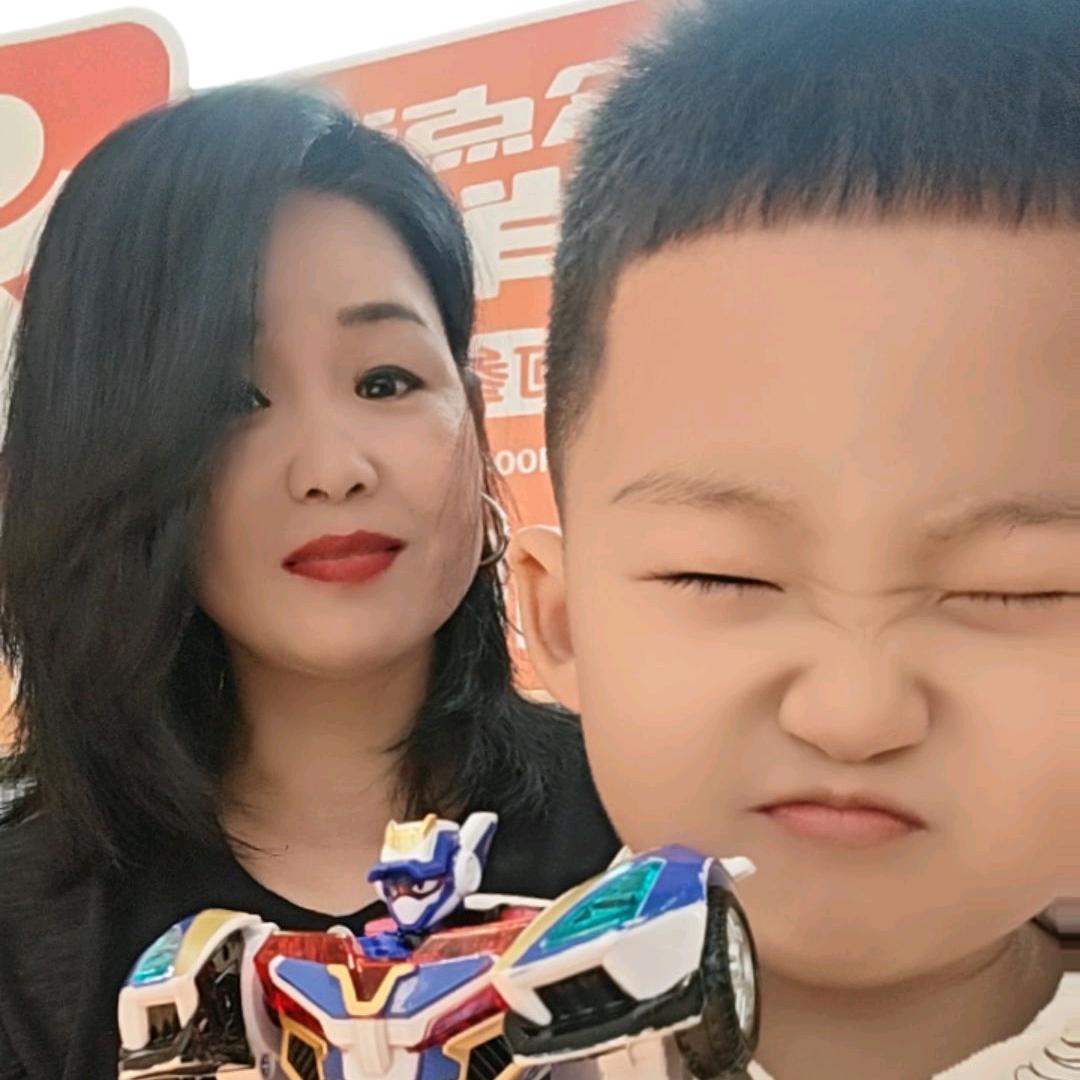 伍月（谢绝连赞）