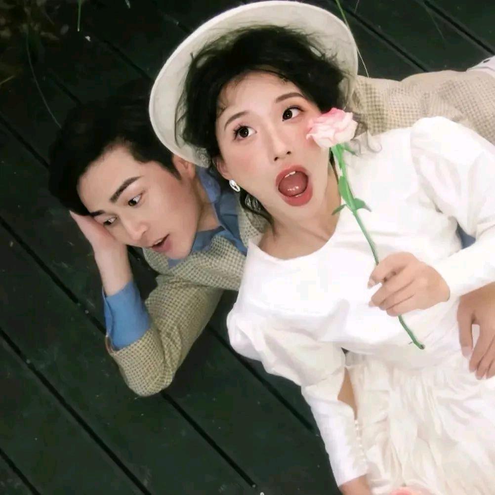 爱吃葡萄的丁丁