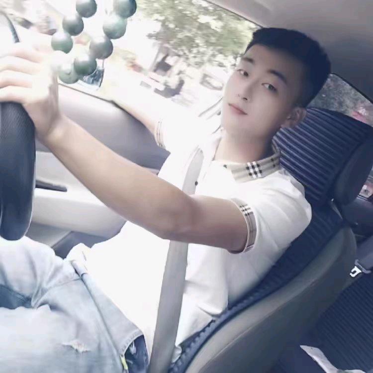 鸿鑫汽车服务中心