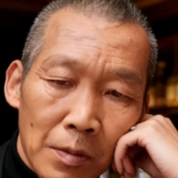 八零后大叔。