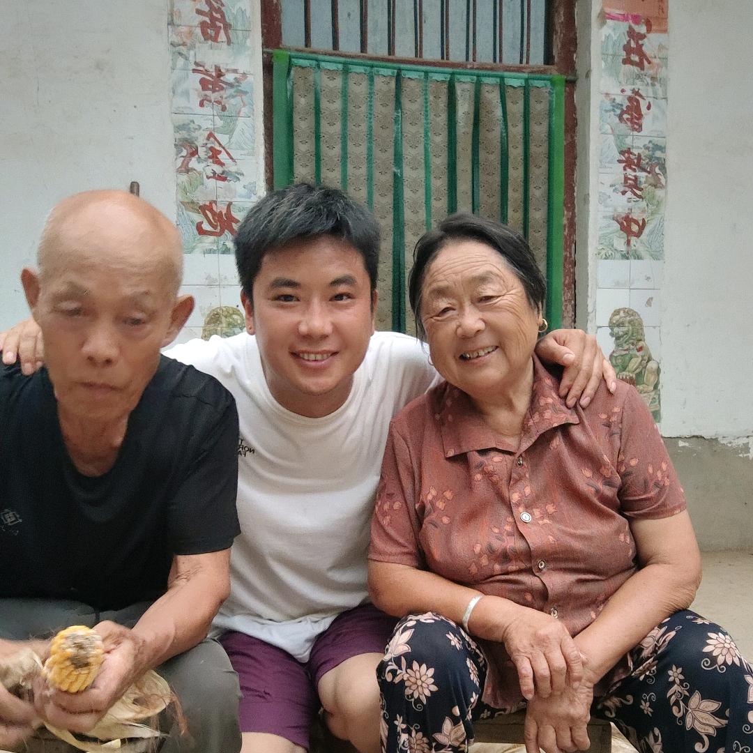 鹏锦在乡村