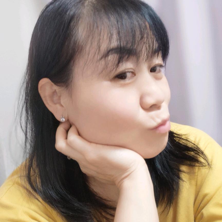 .莉莉，，直播18点