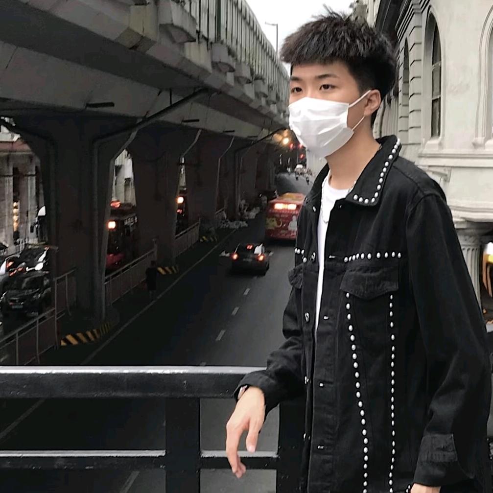 沈阳商k订台经理。良哥。