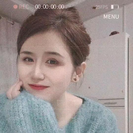 夕颜₍₍Ϡ(੭•̀ω•́)੭✧⃛