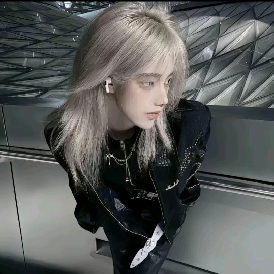 ₌᳐小奕大王₌᳐ ੭