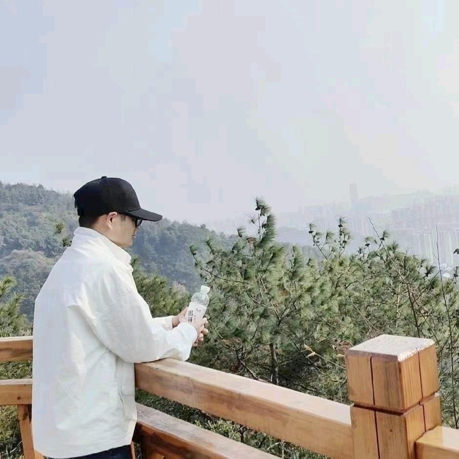 我在人间贩卖黄昏