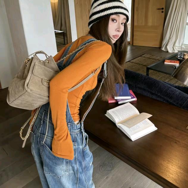 杨依姗（时尚穿搭）