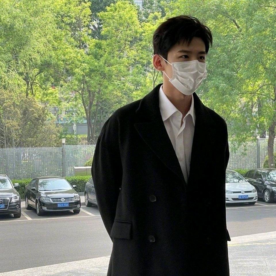 捷联汽车销售小周