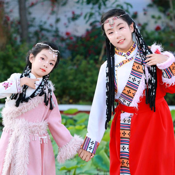 姐妹俩👨‍👩‍👧‍👧💞