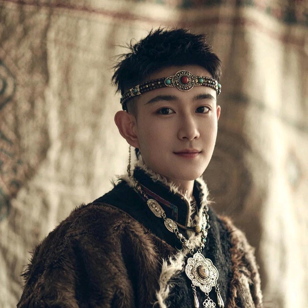 ☞𝒲𝒶𝓃ℊ ᥫᩣ