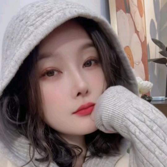 红卡儿服饰-云霓