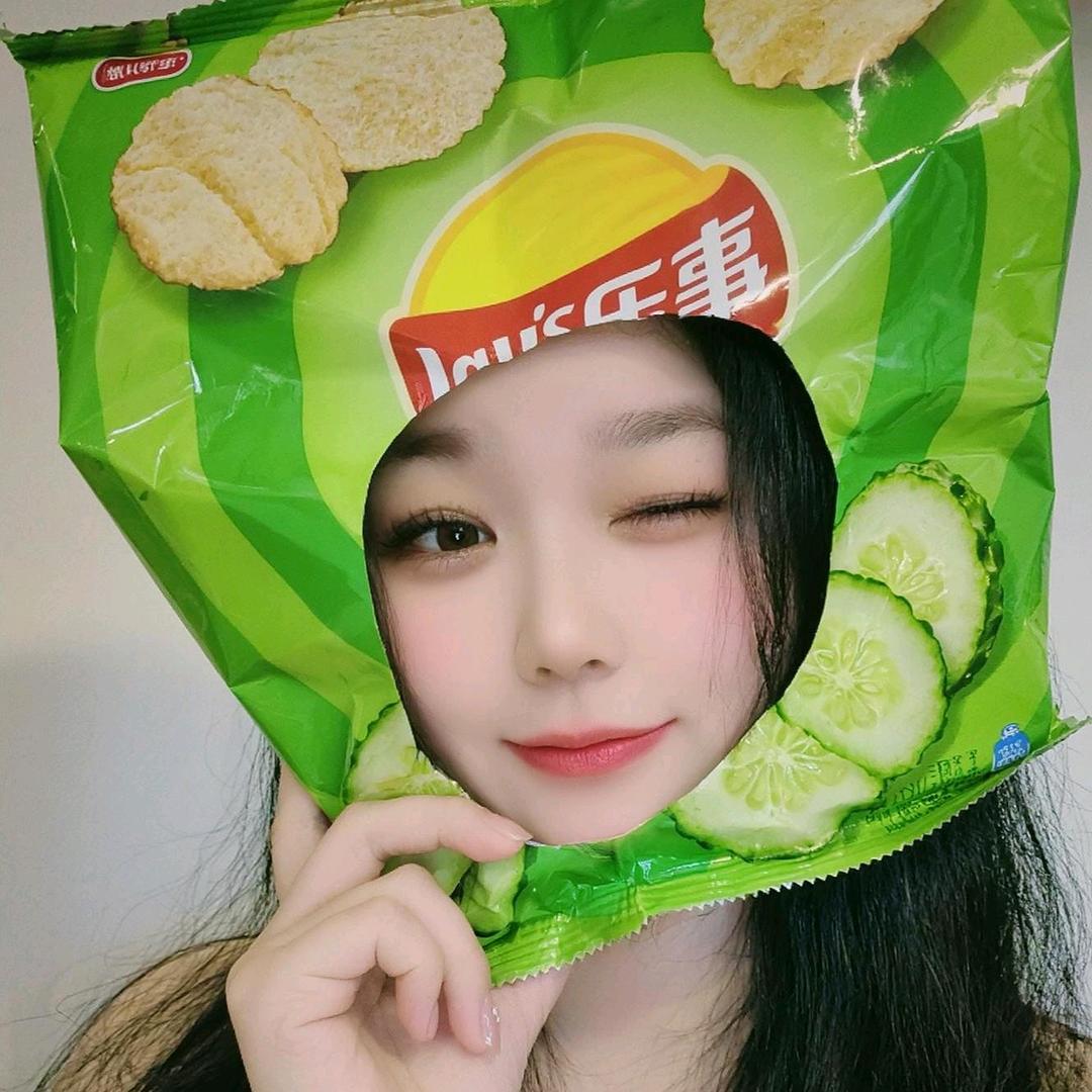 🍀 请叫我小甜饼 💋