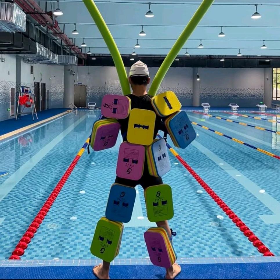 划水小胡🏊🏻‍♂️