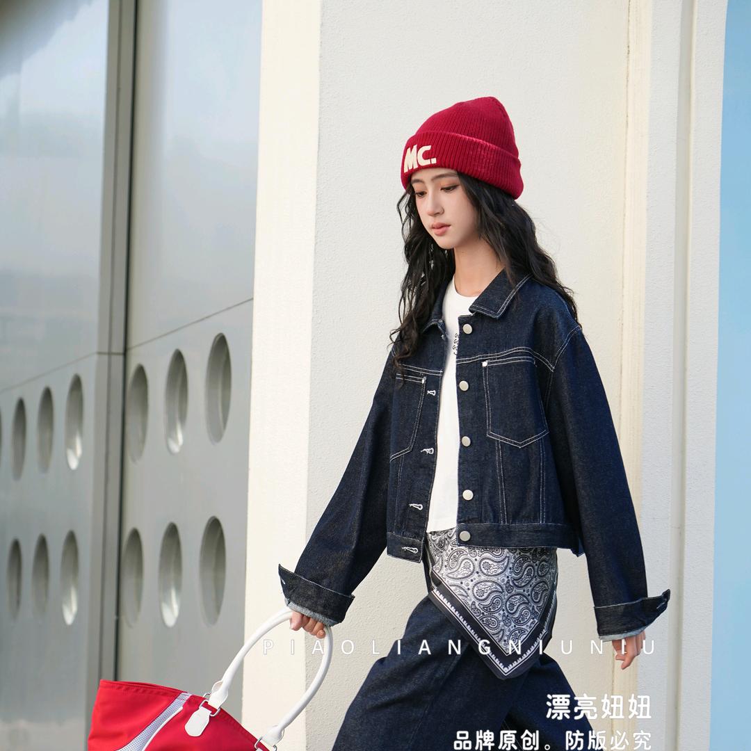 惠友购物广场四楼尚品童装