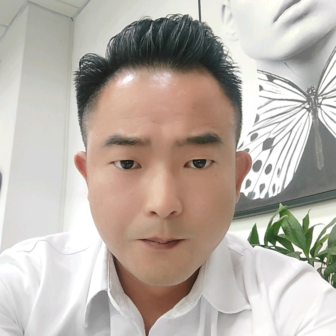 昆山吉隆汽贸  阿威