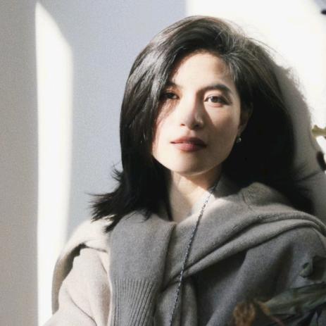 阿董小姐（日常穿搭分享）