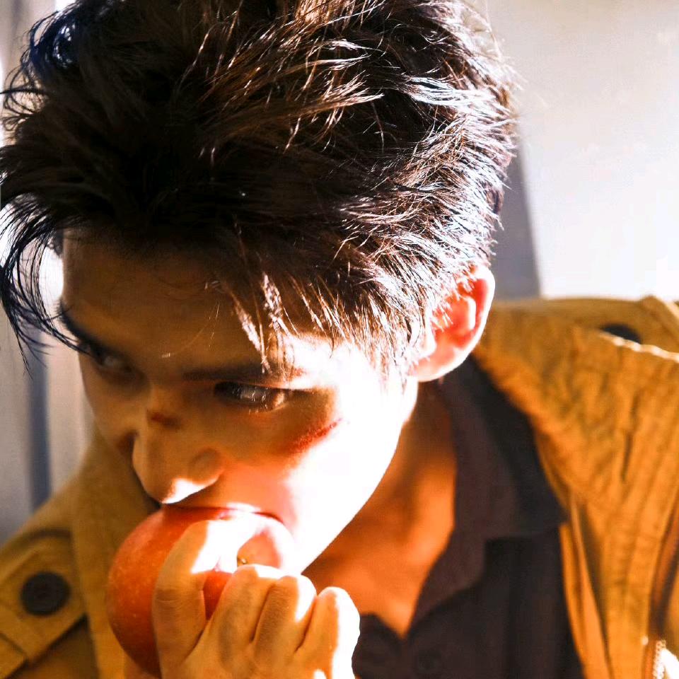 喵呜小懒猫✧˖°