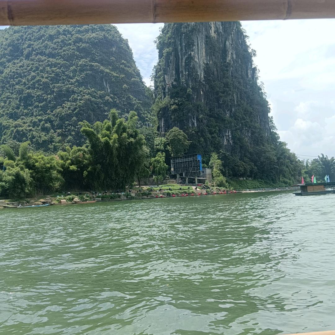 贪吃的小q