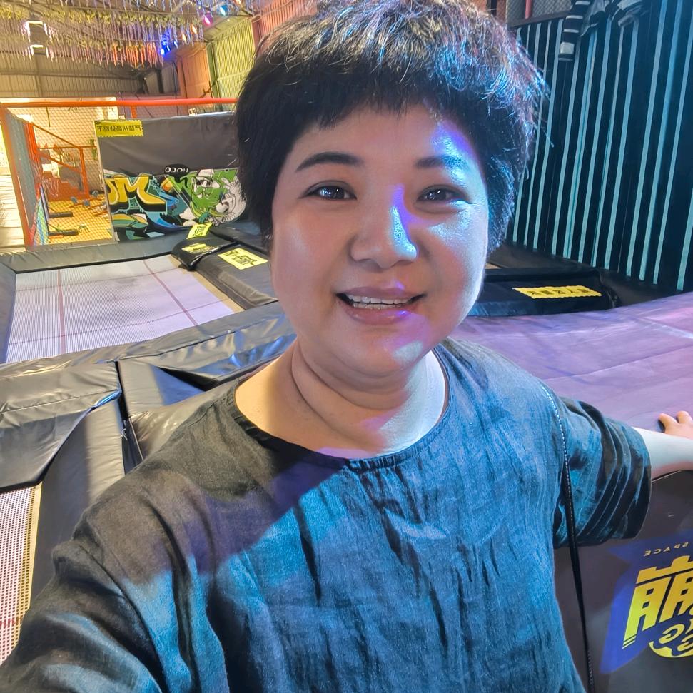 经营各种蚕丝被 鹅绒被 大豆被  羽绒被