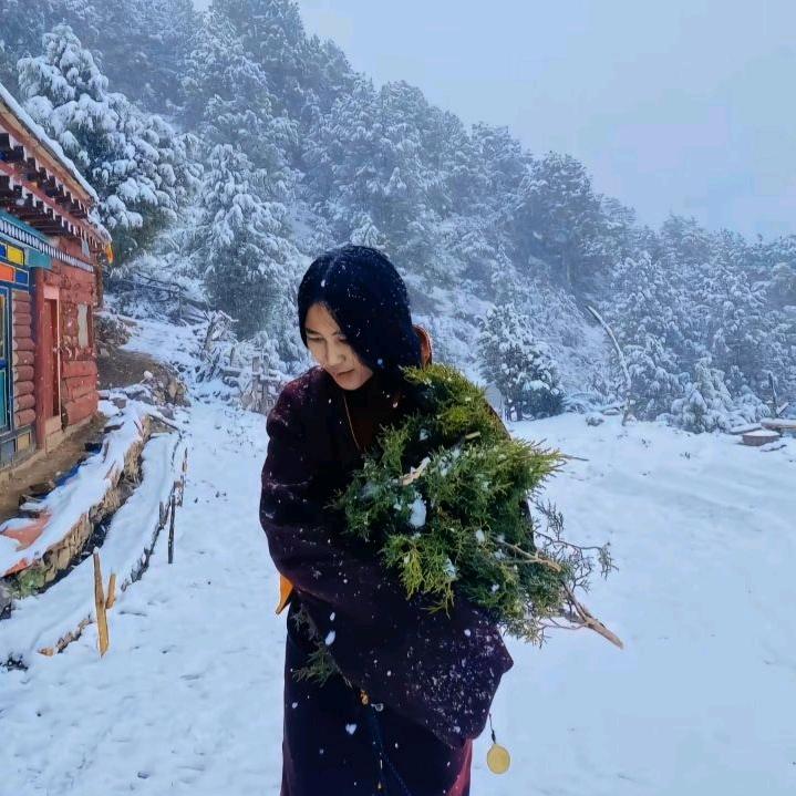 泽仁曲珍