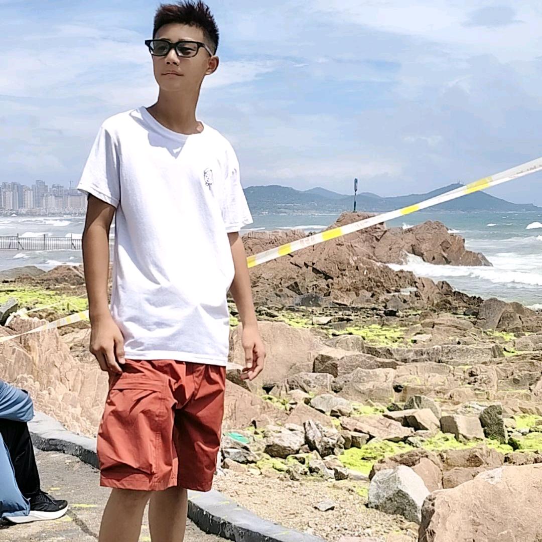 河南人，在青岛