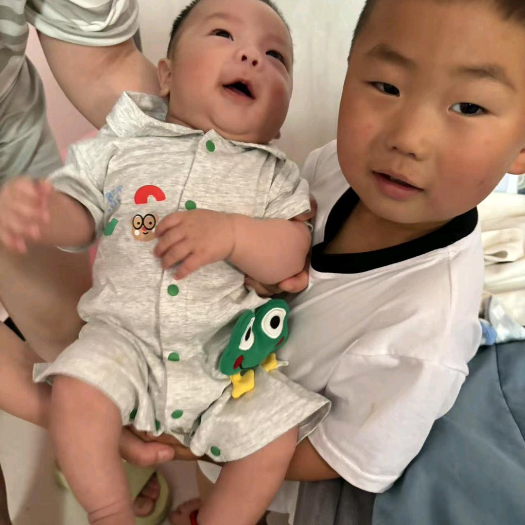 刘师傅专业安装木地板（承蒙厚爱）