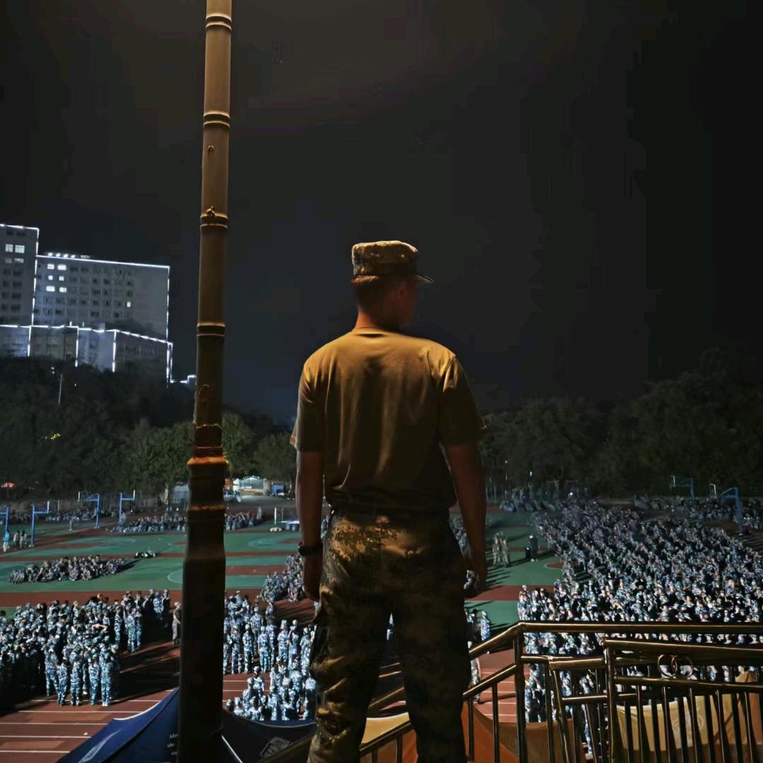 00后教官的军训日记