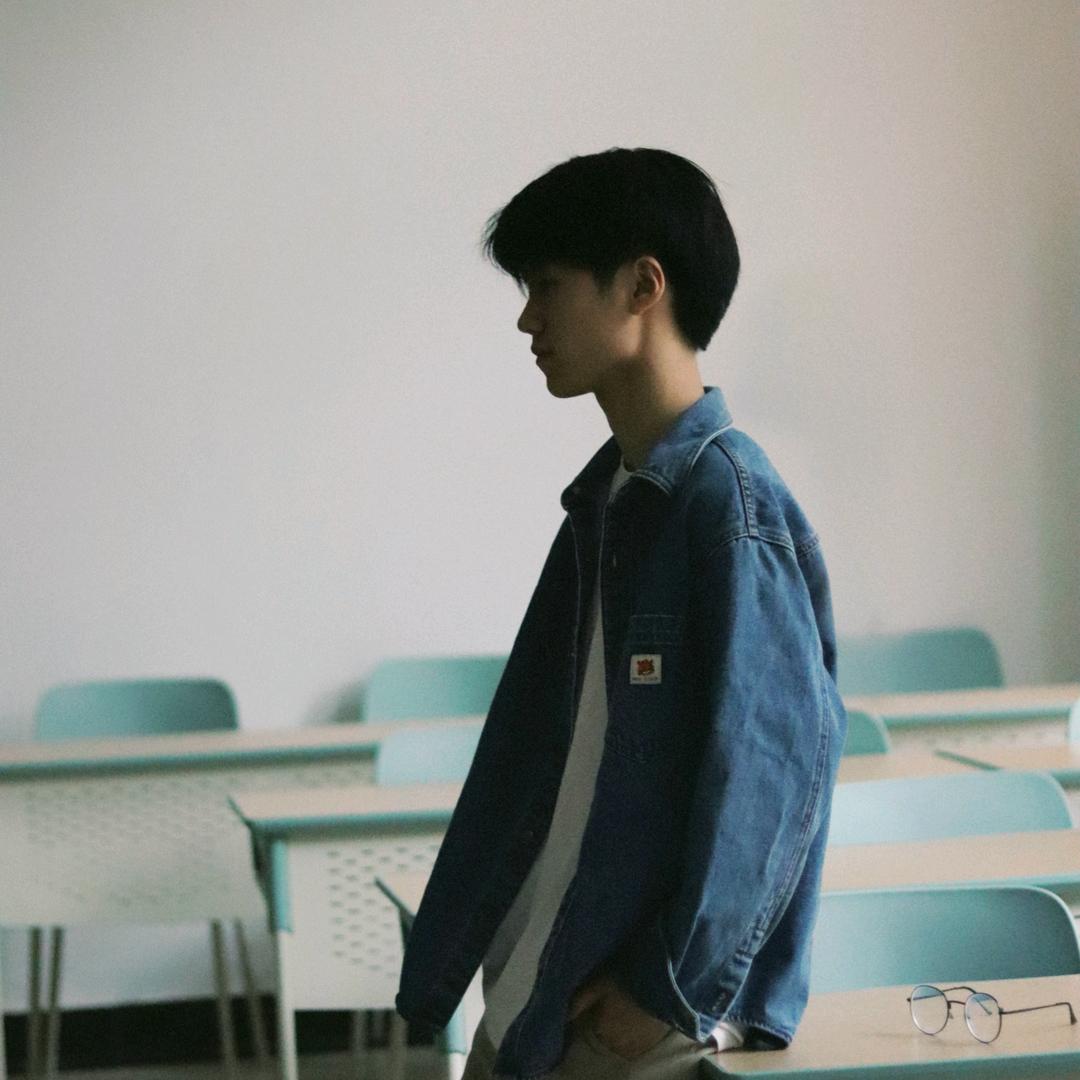 帅轩也练琴i