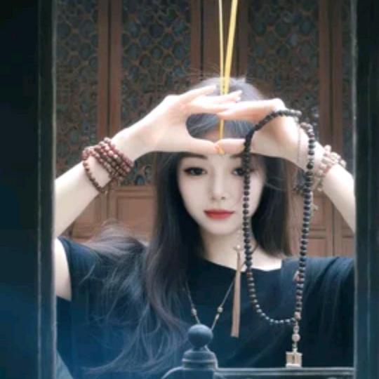 KK姐(77年正月的蛇)