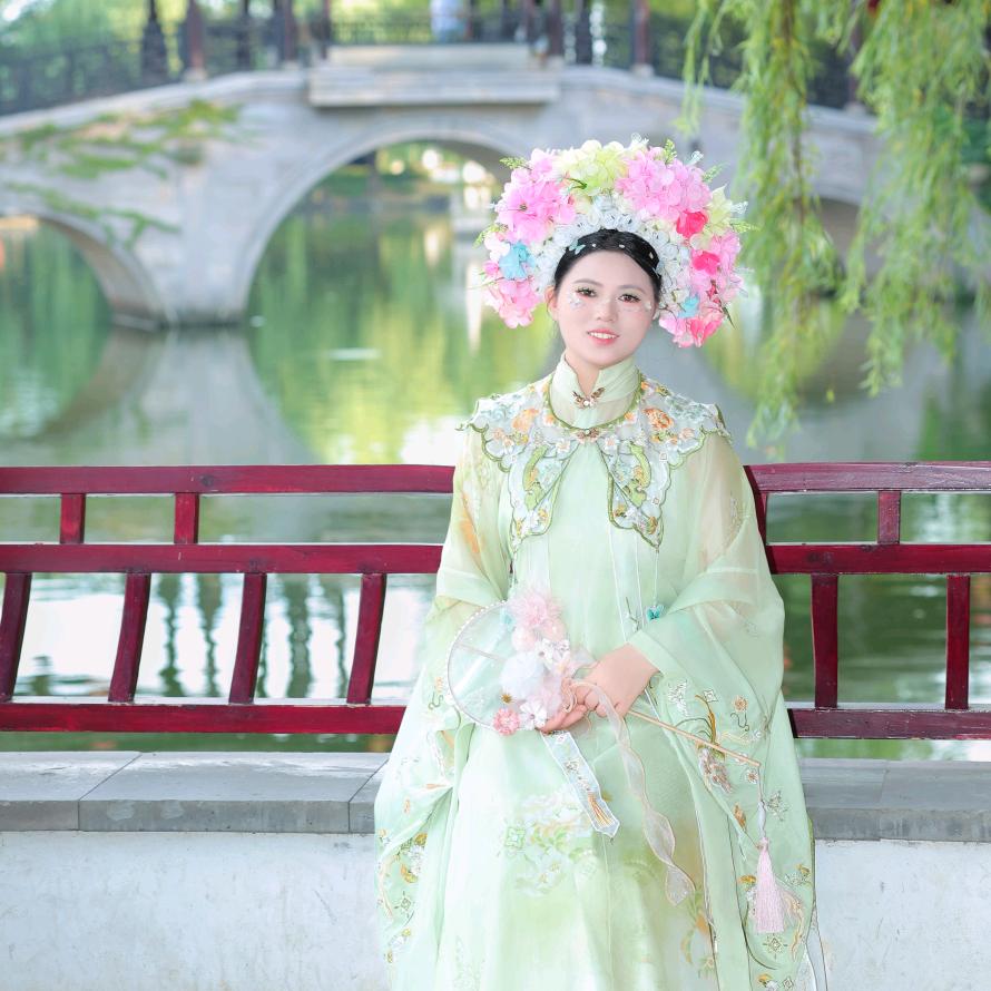 小芬🌸🌸🌸，