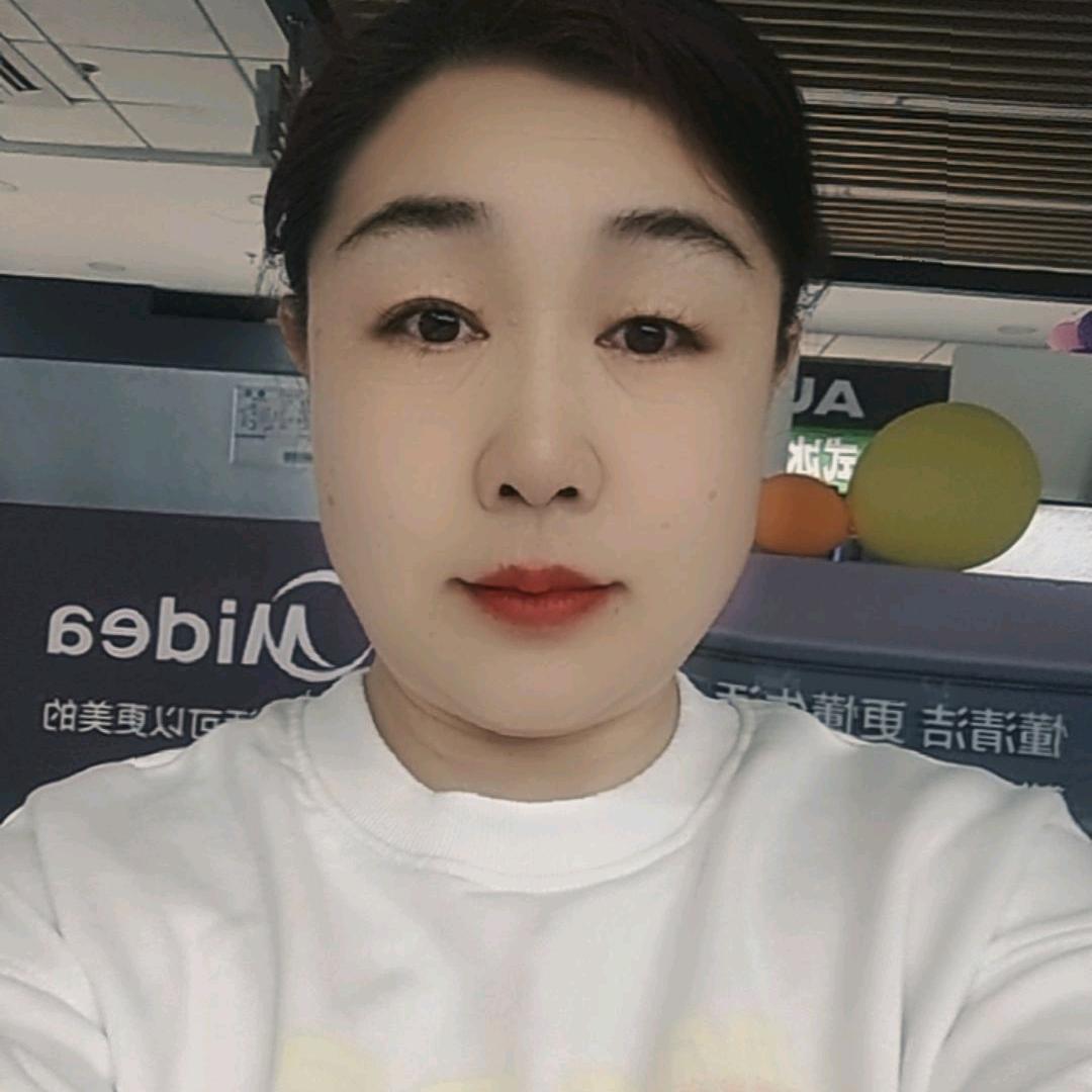 彩虹店金姐