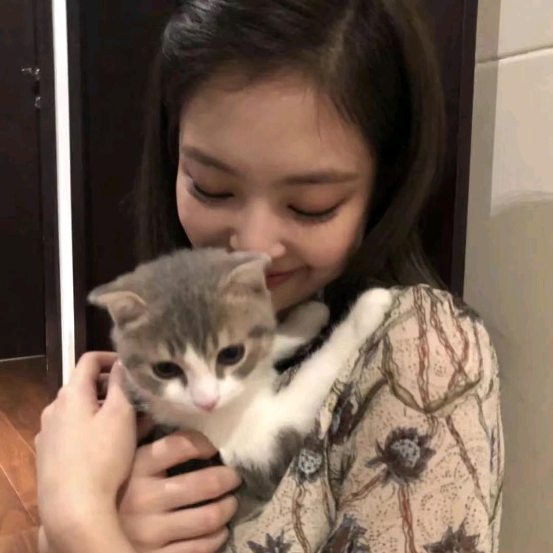 熠熠^