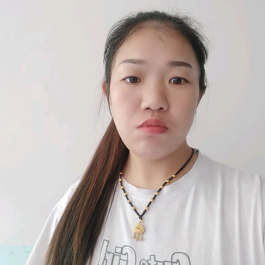 三个孩子的妈妈。