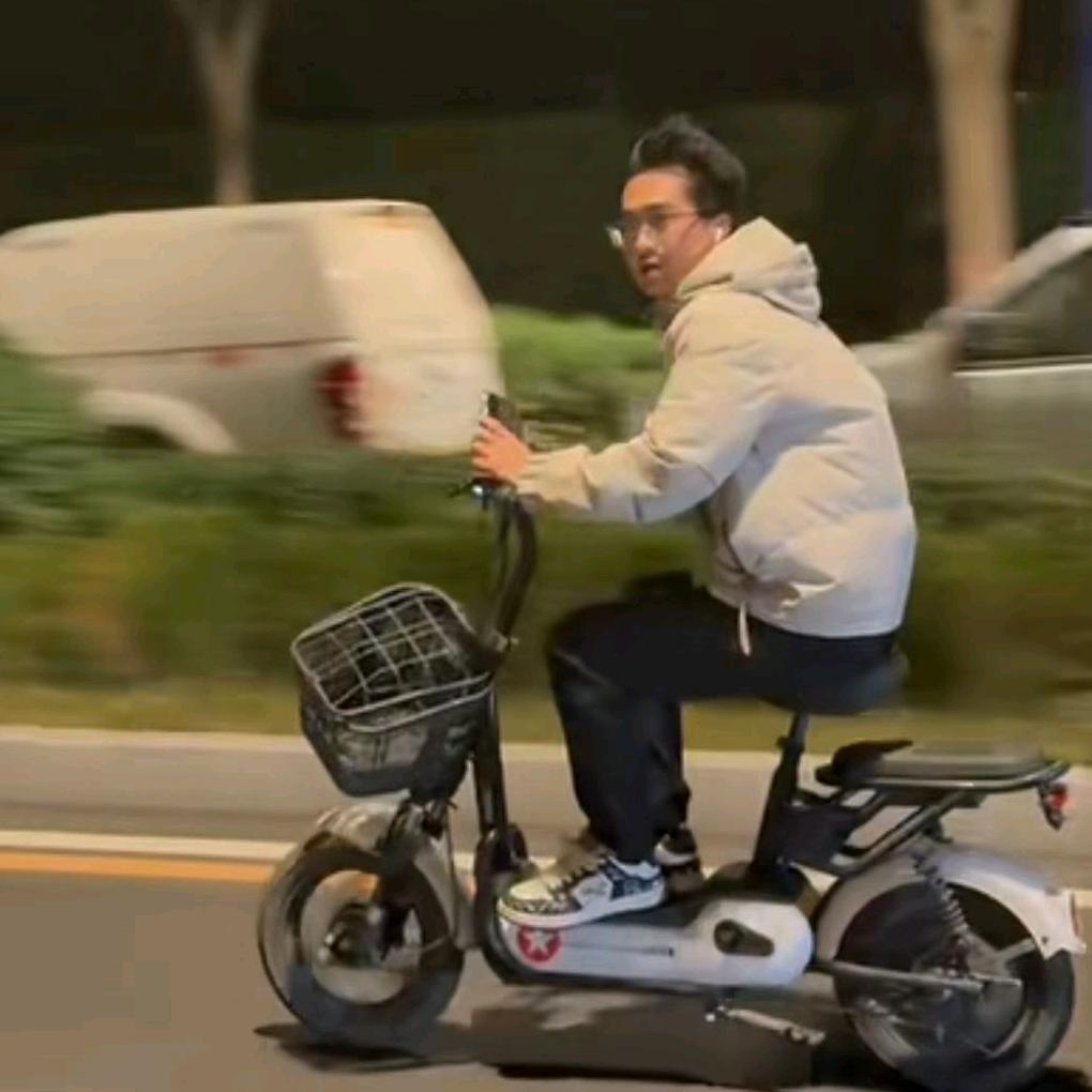 我撞了别人的车立马就跑了我有罪