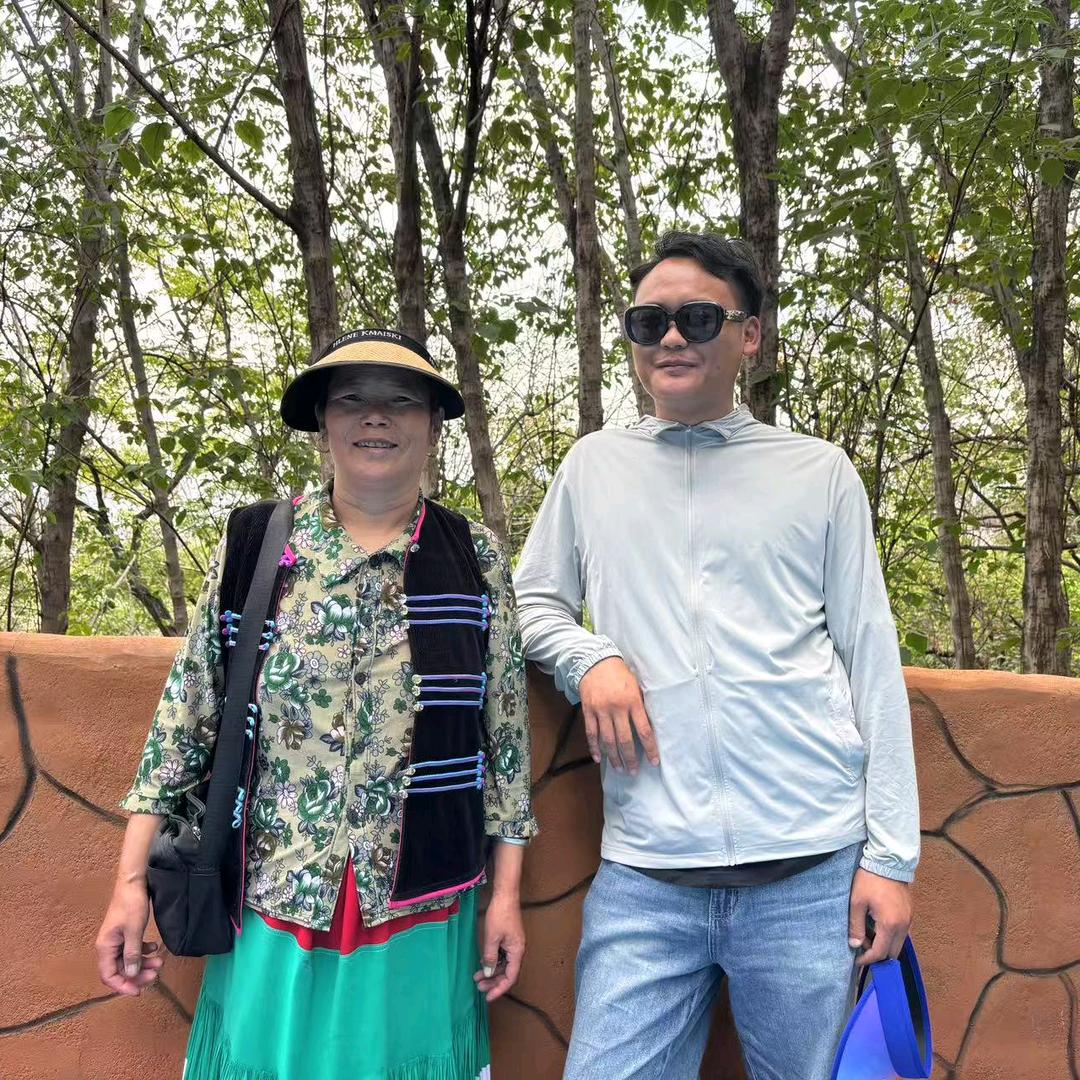 东俊