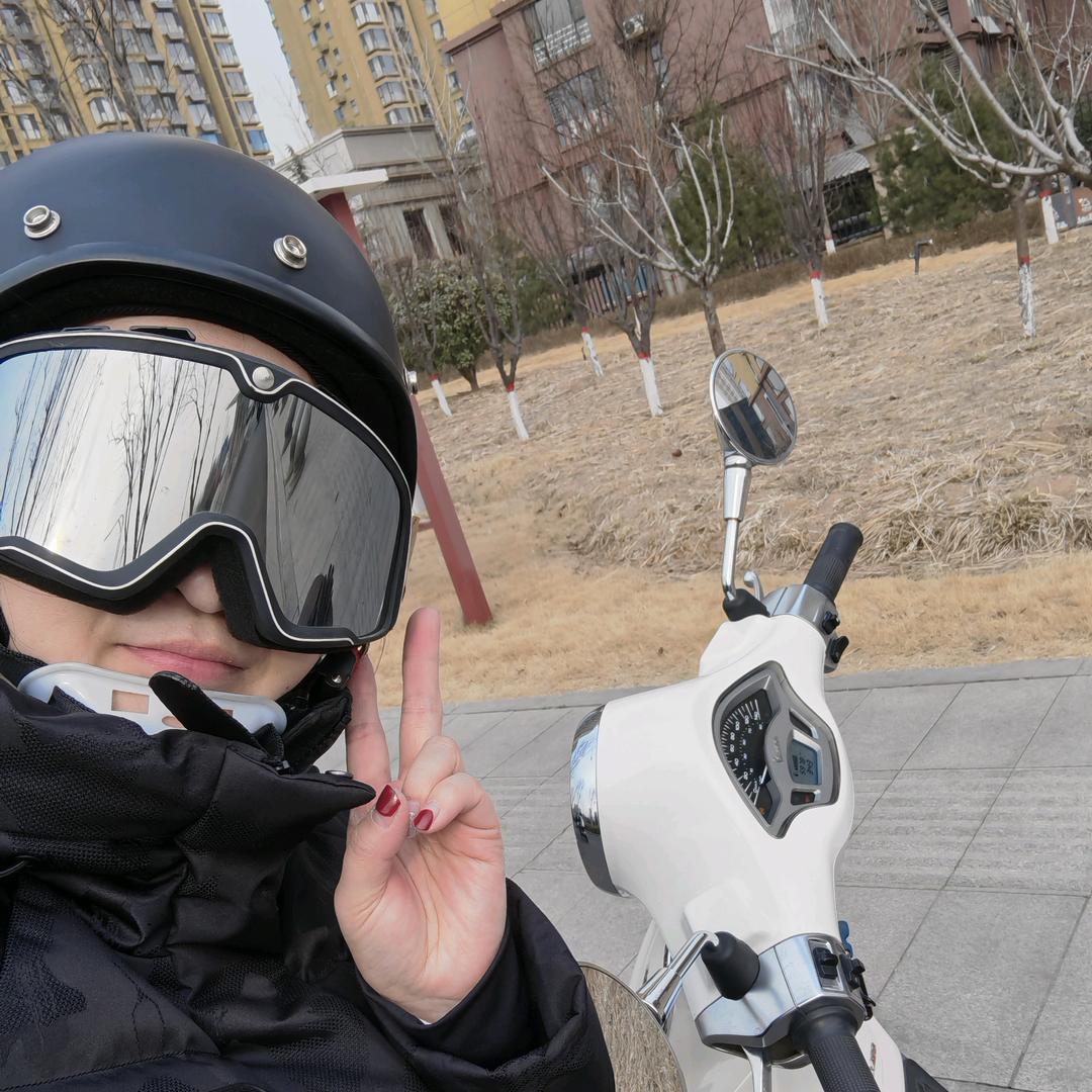 一个快乐的小山猫😊😊