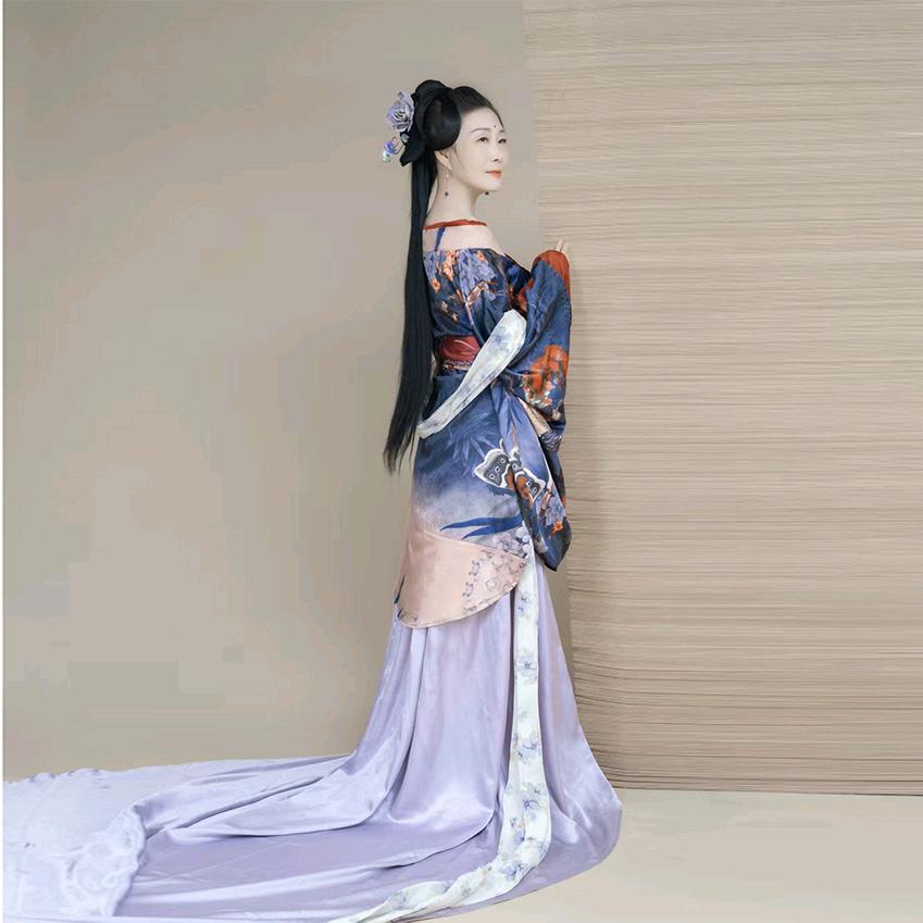 三月桃花开