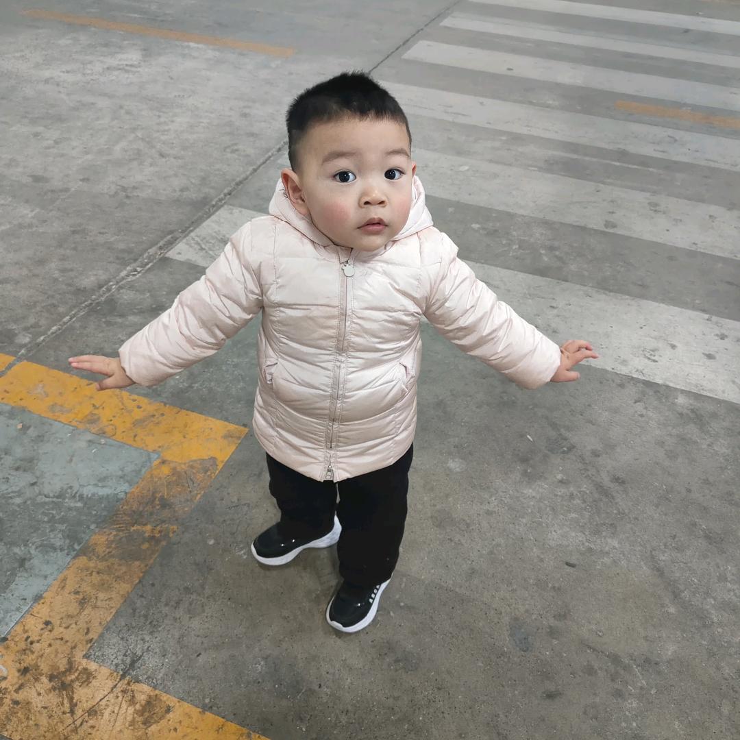 初奕