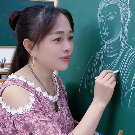 广西北流平政海丽淑女坊