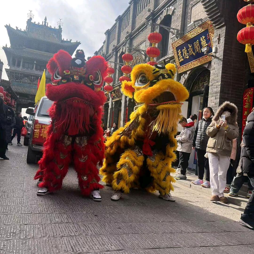 平遥刚强舞狮队