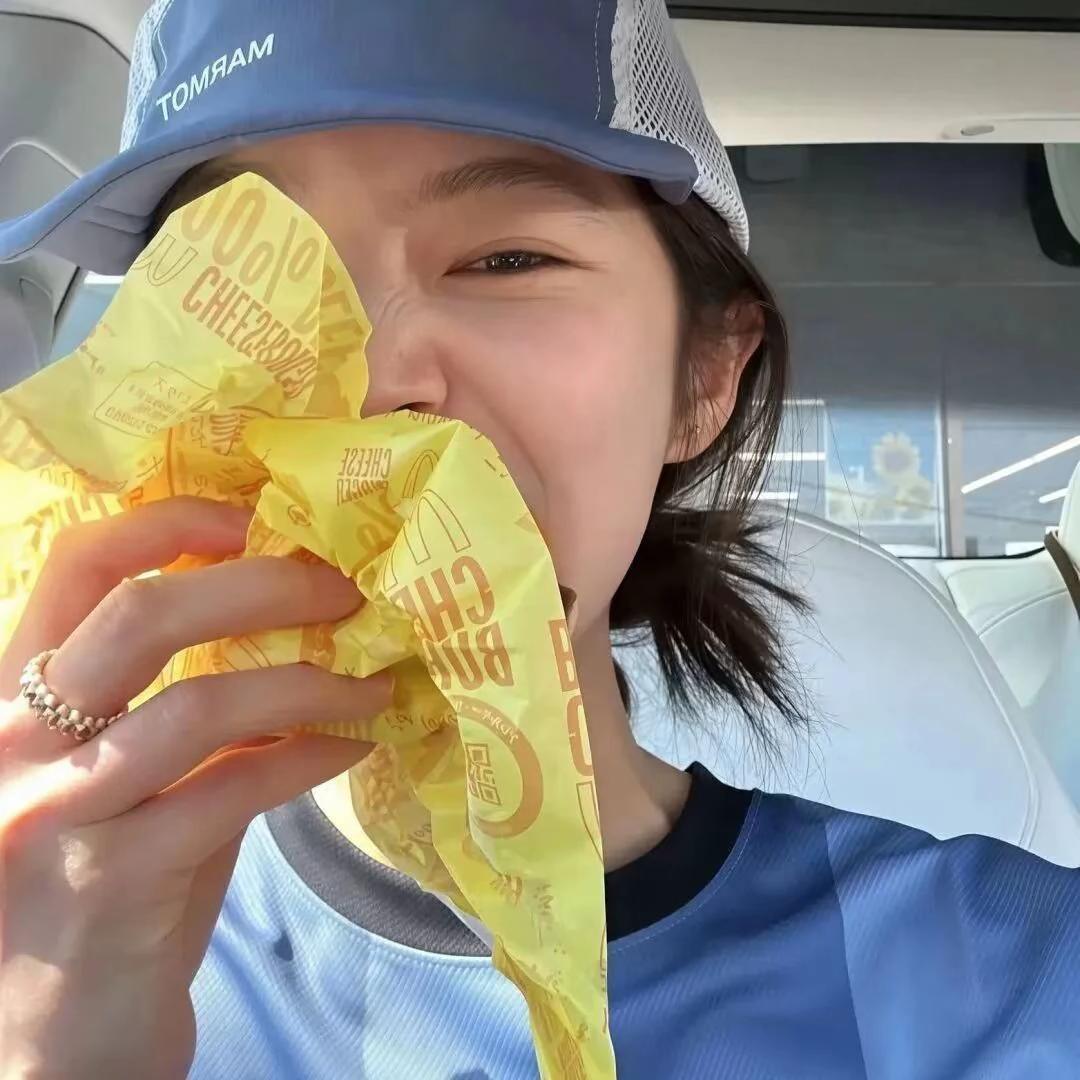 人丑嘴不甜长得危险还没钱