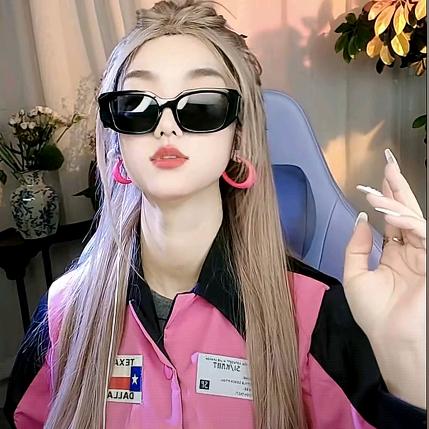 恐龙龙文化有限公司不懂事长