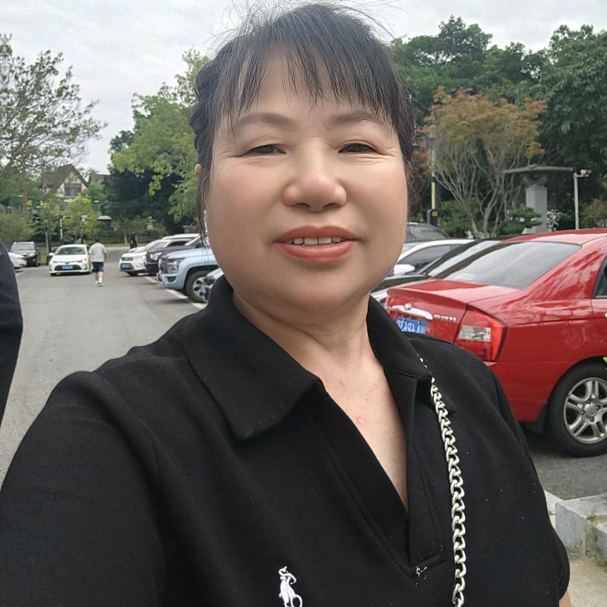 邓姐姐(小号大号早上8点20开播)