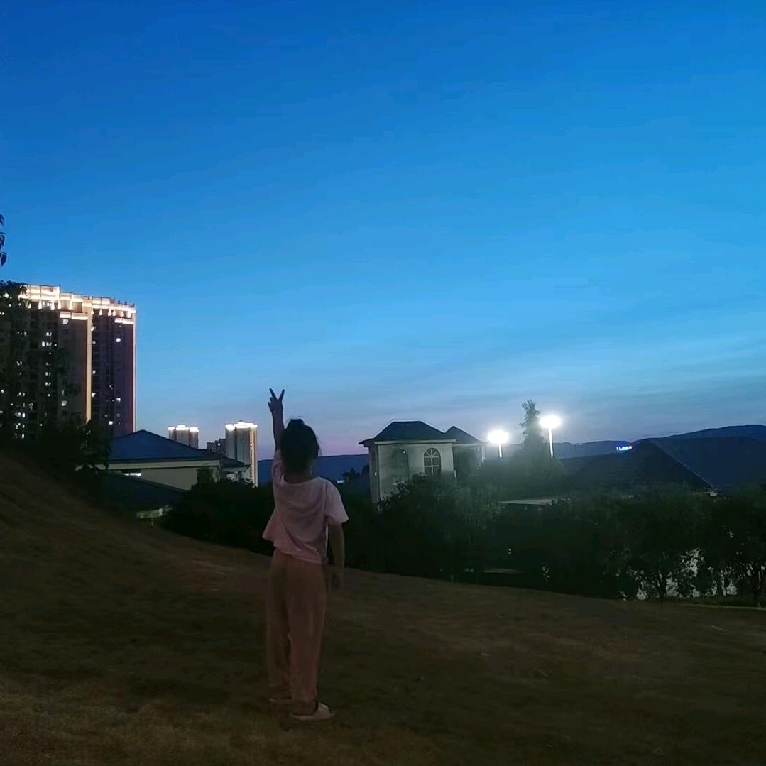 眼里藏星河